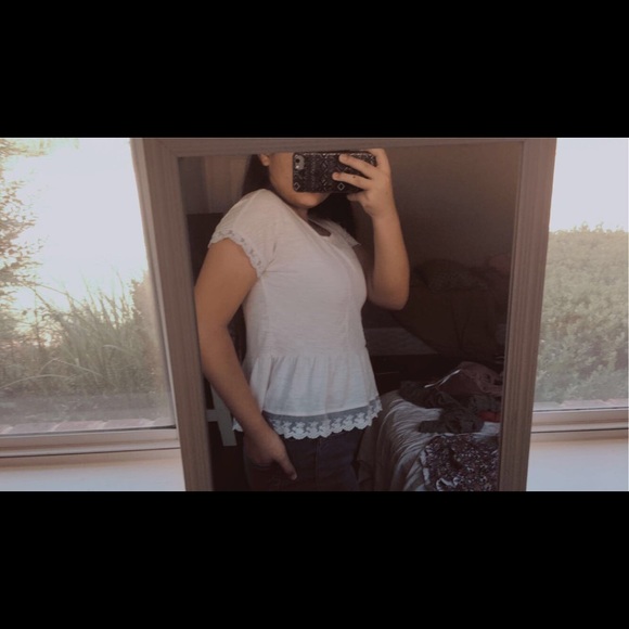 White Arizona shirt. - Picture 2 of 5